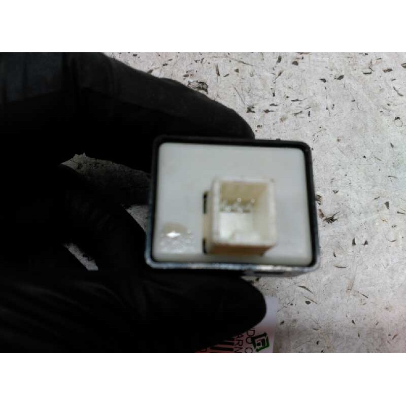 Recambio de mando cierre centralizado para kia carnival ii 2.9 cdri ex referencia OEM IAM 621W04960 2
