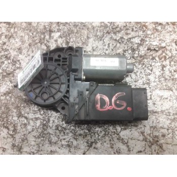 Recambio de motor elevalunas delantero derecho para seat leon (1m1) last edition referencia OEM IAM 9776105415301 0130821764 F00