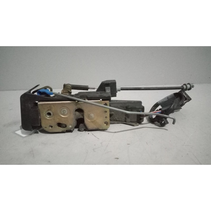 Recambio de cerradura puerta delantera derecha para volvo fl 280 7.2 diesel referencia OEM IAM 20864258 - Blanco 3