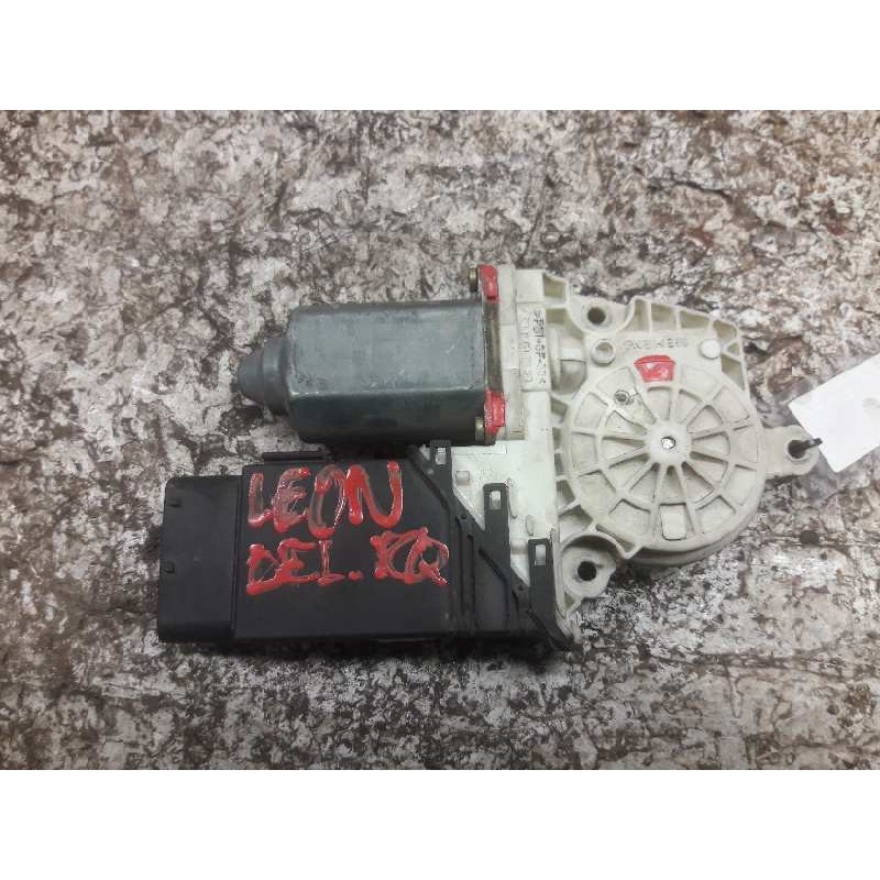 Recambio de motor elevalunas delantero izquierdo para seat leon (1m1) signo referencia OEM IAM 9776101432203 F005S00051 2