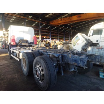 mercedes-benz axor 3-ejes 25/26t 2004  del año 2006