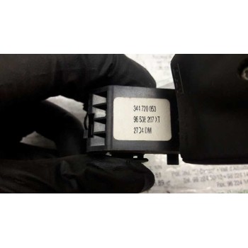 Recambio de mando radio para peugeot 206 berlina x-line referencia OEM IAM 96538207XT  