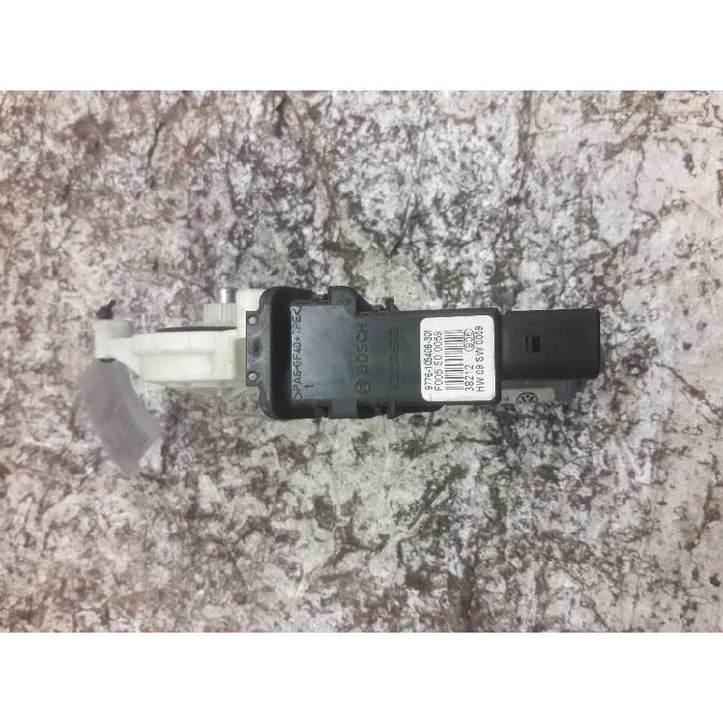Recambio de motor elevalunas trasero izquierdo para seat leon (1m1) signo referencia OEM IAM 9776105406301 F005S00059 2