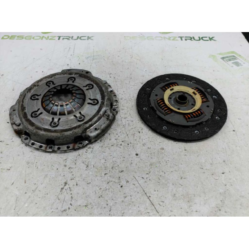Recambio de kit embrague para renault trafic combi (ab 4.01) passenger authentique combi corto referencia OEM IAM 7701475311 - Blanco