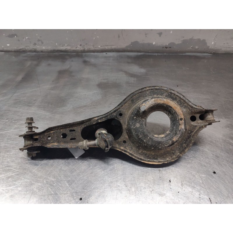 Recambio de brazo suspension inferior trasero derecho para ford c-max 1.6 tdci cat referencia OEM IAM - Blanco 2