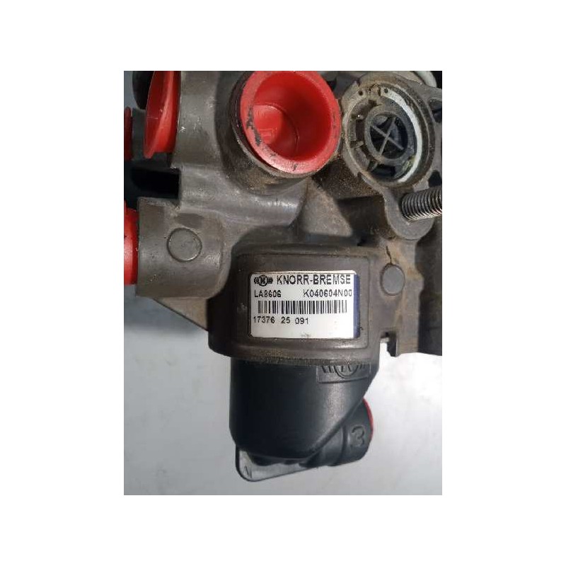 Recambio de valvula aire para iveco stralis (as) 10.3 diesel referencia OEM IAM 41211392 LA8606 K040604N00 - Blanco 4
