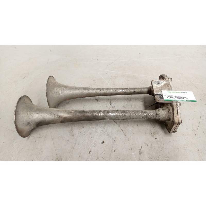 Recambio de claxon para nissan l-80.09 referencia OEM IAM   TROMPETA