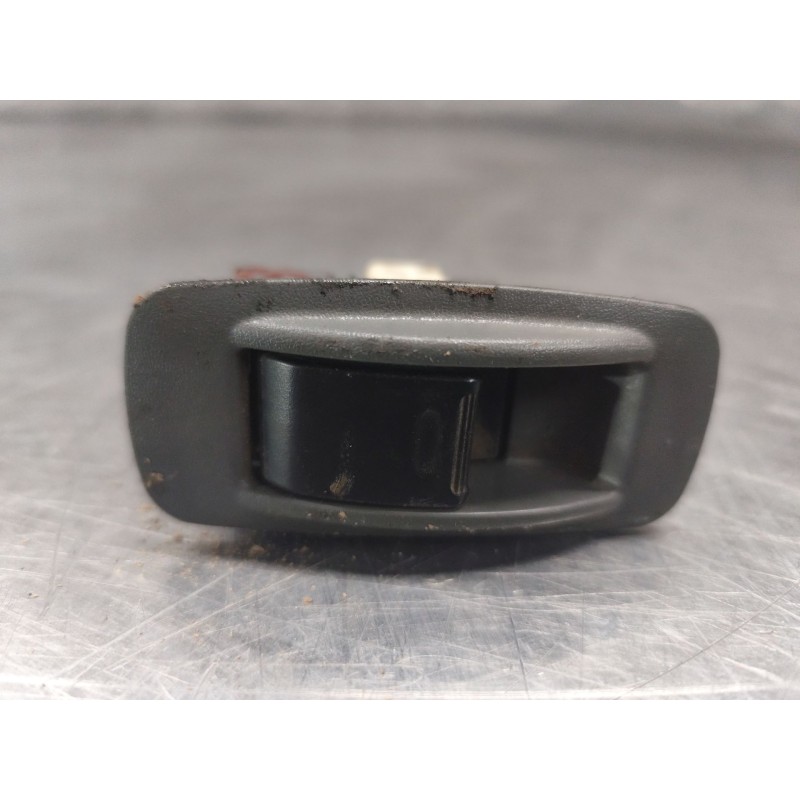 Recambio de mando elevalunas trasero derecho para toyota rav 4 ii (_a2_) 2.0 4wd (aca21, aca20) referencia OEM IAM   
