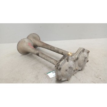 Recambio de claxon para nissan l-80.09 referencia OEM IAM   TROMPETA