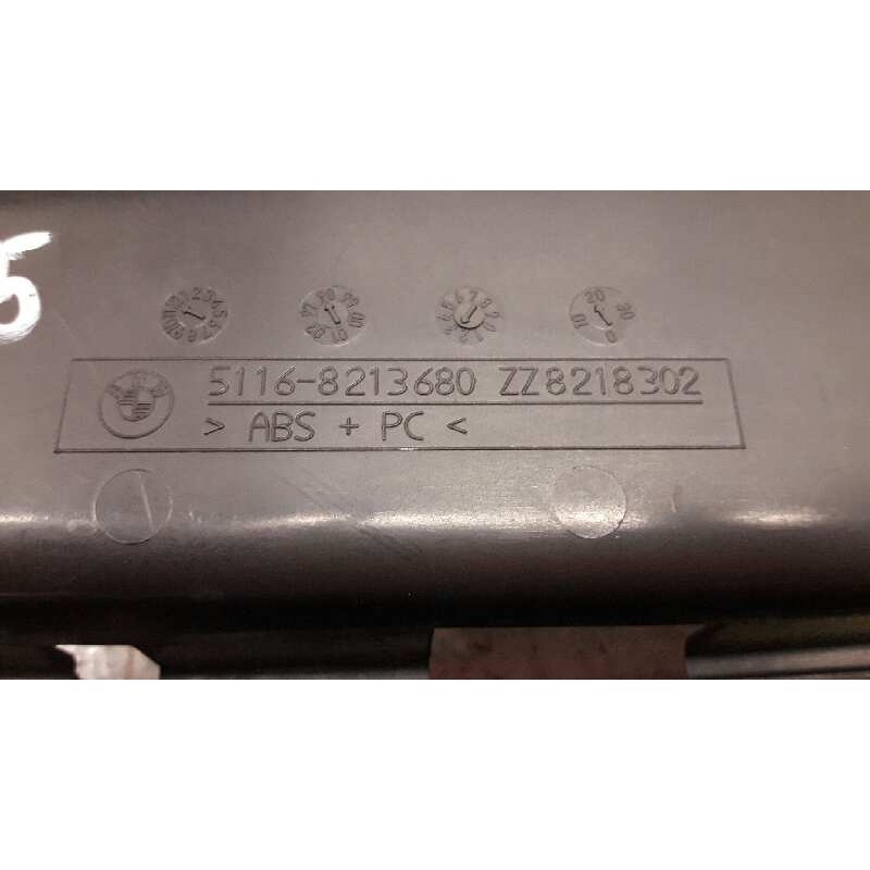 Recambio de guarnecidos varios para bmw serie 3 berlina (e46) 320d referencia OEM IAM 51168213680 CARCASA CONSOLA CENTRAL - Negro 4