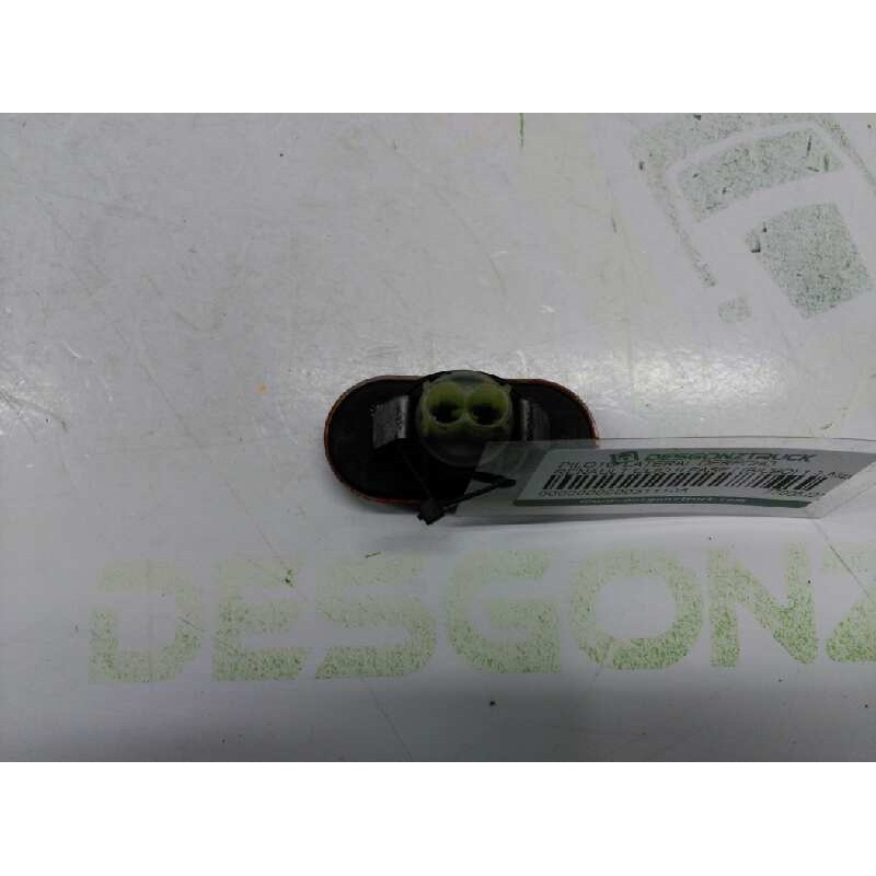 Recambio de piloto lateral derecho para renault clio ii fase i (b/cbo) 1.2 alize referencia OEM IAM 7700822136 - Amarillo 2