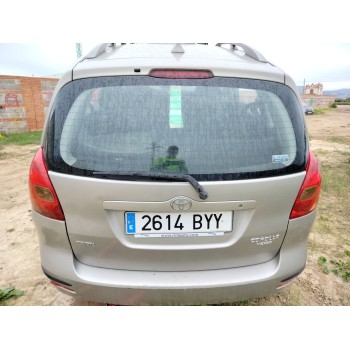 toyota corolla verso (_e12_) del año 2001