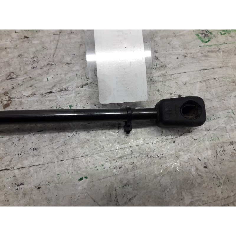 Recambio de amortiguadores maletero / porton para renault megane ii familiar 1.9 dci diesel referencia OEM IAM 8200119496 - Rojo 2