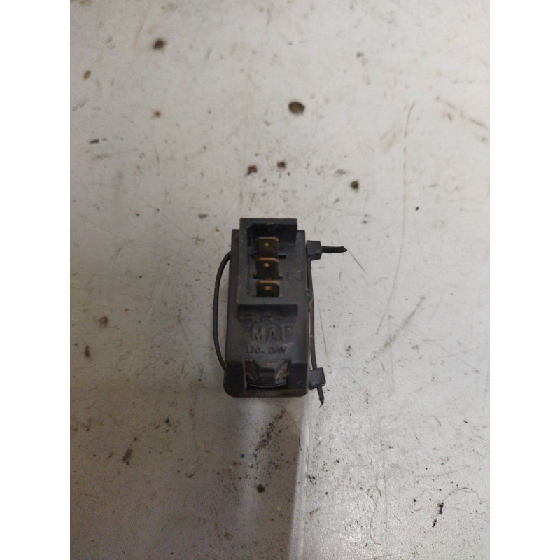 Recambio de boton antiniebla para nissan trade referencia OEM IAM - Blanco 2