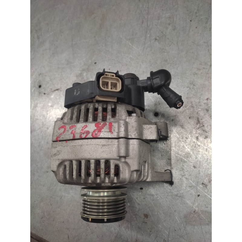 Recambio de alternador para kia picanto 1.1 crdi active referencia OEM IAM 373002A010  12V 90A - Negro 3