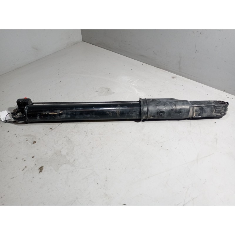 Recambio de brazo elevacion cabina para iveco stralis (ad/at) 7.8 diesel referencia OEM IAM 500370651  