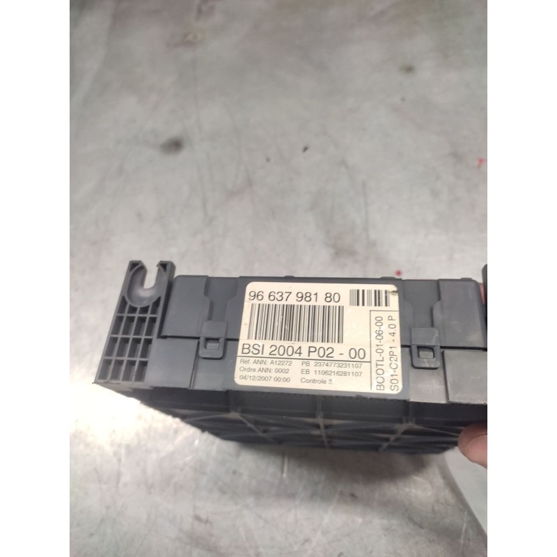 Recambio de caja reles / fusibles para peugeot 308 confort referencia OEM IAM 9663798180 - Negro 3