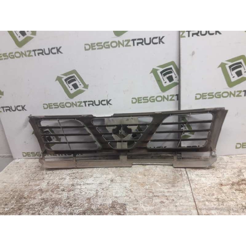 Recambio de rejilla delantera central para nissan patrol gr (y61) 2.8 turbodiesel cat referencia OEM IAM - Azul 2