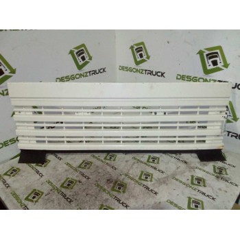 Recambio de rejilla delantera central para nissan eco - t 100.45/78 kw/e2 pr / 2800 / 4.5 cabina individual referencia OEM IAM 1