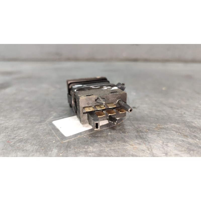 Recambio de boton antivaho para volkswagen golf iv berlina (1j1) 1.9 tdi referencia OEM IAM 1J0959621C - Verde 2
