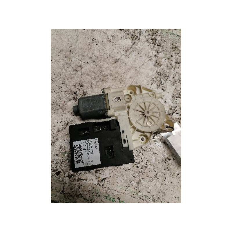 Recambio de motor elevalunas delantero izquierdo para ford focus berlina (cap) ambiente (d) referencia OEM IAM 0130822215 981405