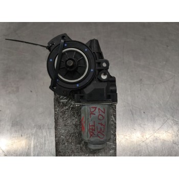 Recambio de motor elevalunas delantero izquierdo para kia cee´d 1.4 cat referencia OEM IAM   