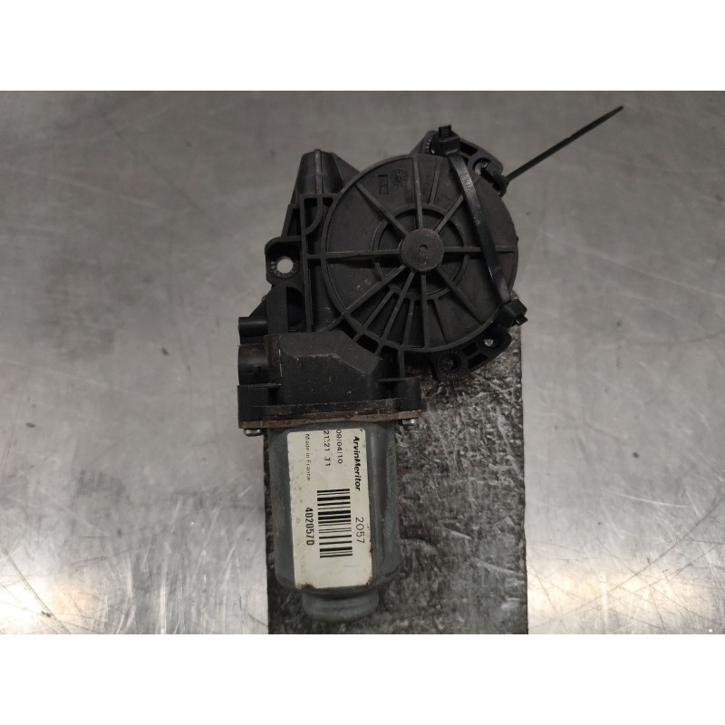 Recambio de motor elevalunas delantero izquierdo para kia cee'd 1.4 cat referencia OEM IAM - Negro 6