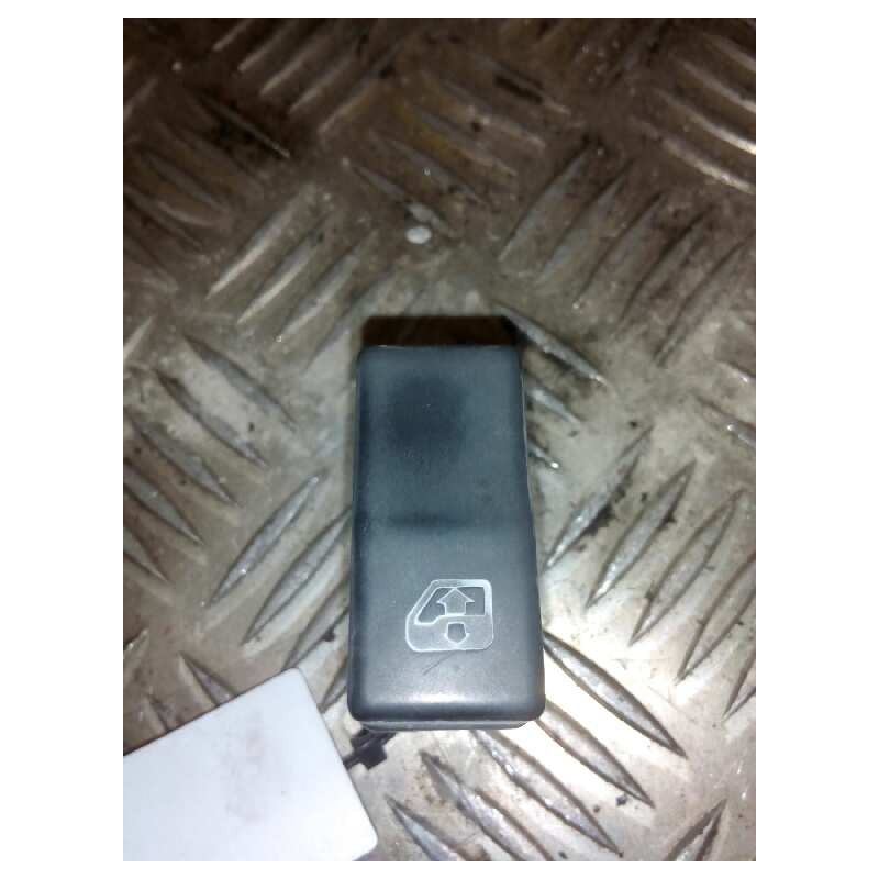 Recambio de mando elevalunas delantero izquierdo para renault premium route 2006 fas 4x2 larga distancia referencia OEM IAM 5010