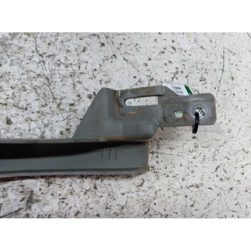 Recambio de molduras delanteras para mitsubishi santamo (hyundai) santamo confort referencia OEM IAM  BAJO FARO IZQUIERDO - Gris 3