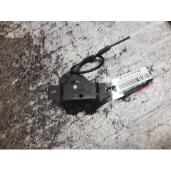 CERRADURA PUERTA CARGA INFERIOR DERECHA 