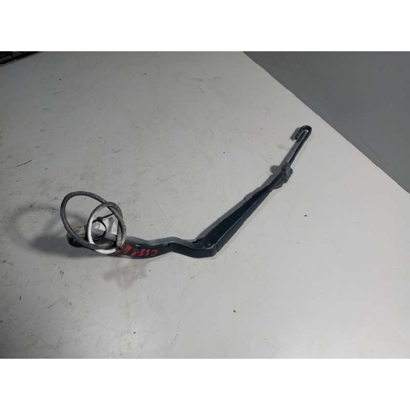 Recambio de brazo limpia delantero para nissan trucks atleon 120 referencia OEM IAM   