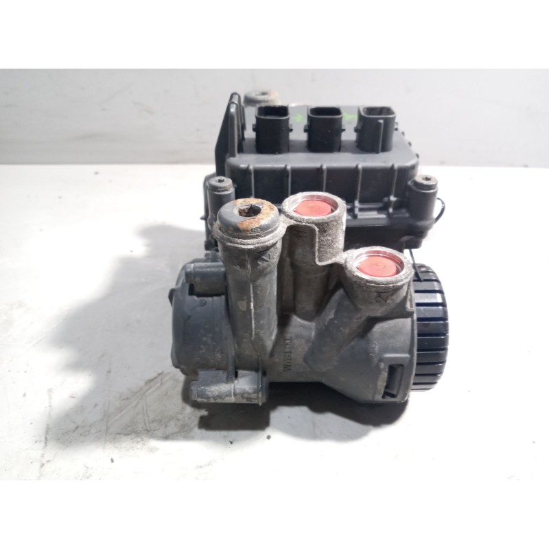 Recambio de valvula aire para daf serie xf106 referencia OEM IAM 1867002 valvula ebs modulador de eje 4801061050 - Blanco 4