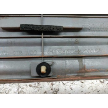 Recambio de moldura puerta trasera derecha para mitsubishi santamo (hyundai) santamo confort referencia OEM IAM  LATERAL 