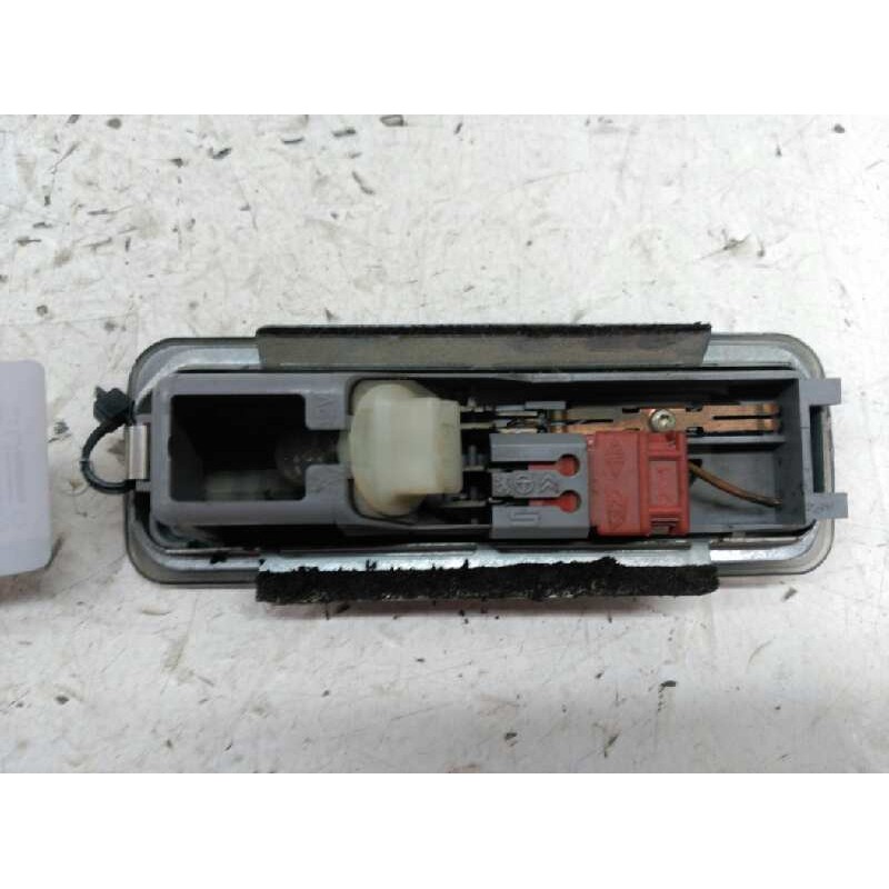 Recambio de luz interior para citroën xantia berlina 1.9 td sx referencia OEM IAM  DERECHA 2