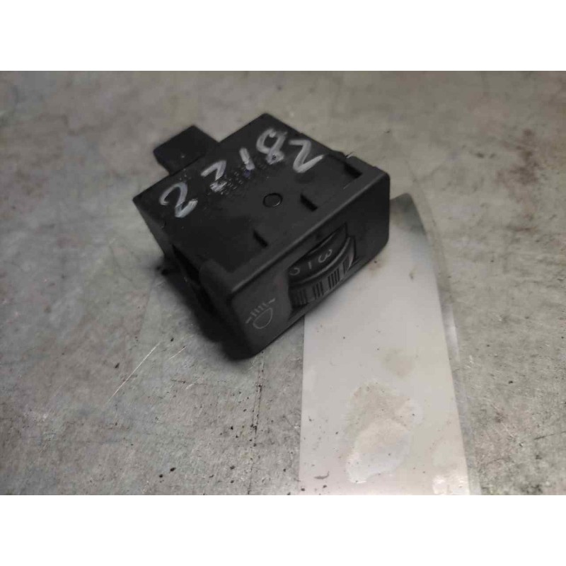 Recambio de boton regulacion de faros para citroën c4 berlina vtr plus referencia OEM IAM 96384482XT 3 PINS 