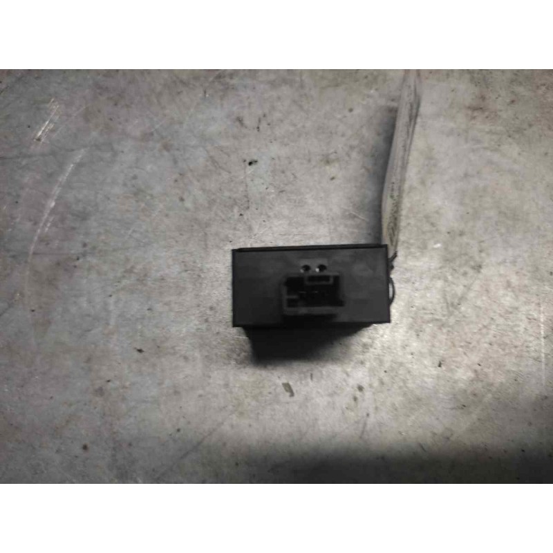 Recambio de boton regulacion de faros para citroën c4 berlina vtr plus referencia OEM IAM 96384482XT 3 PINS 2