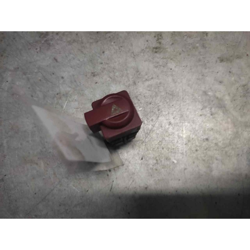 Recambio de warning para citroën c4 berlina vtr plus referencia OEM IAM 96480877KR 4 PINS 