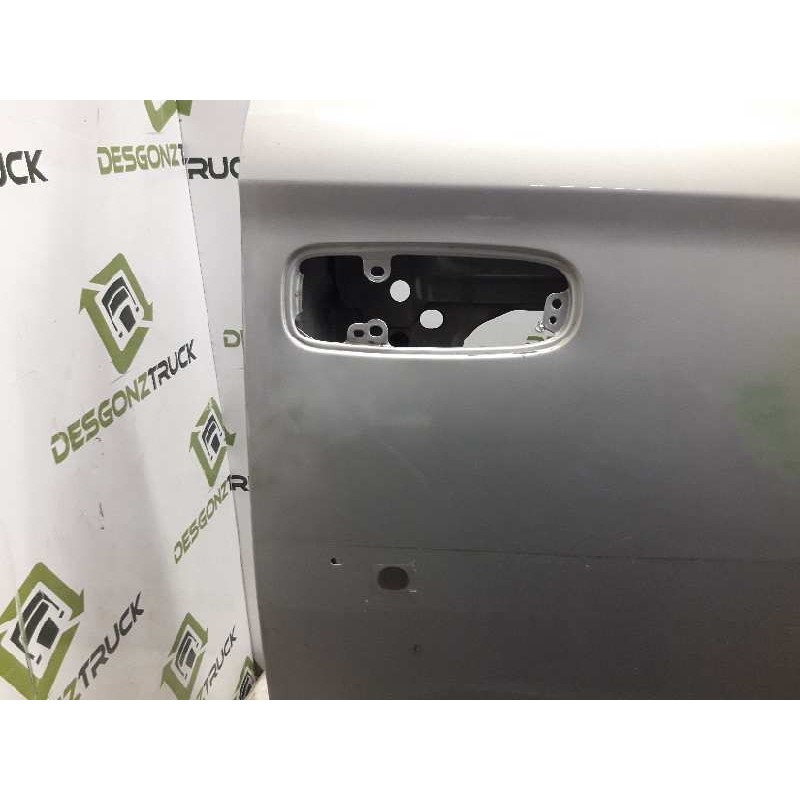 Recambio de puerta delantera derecha para chrysler voyager (rg) 2.5 crd grand voyager limited referencia OEM IAM 3