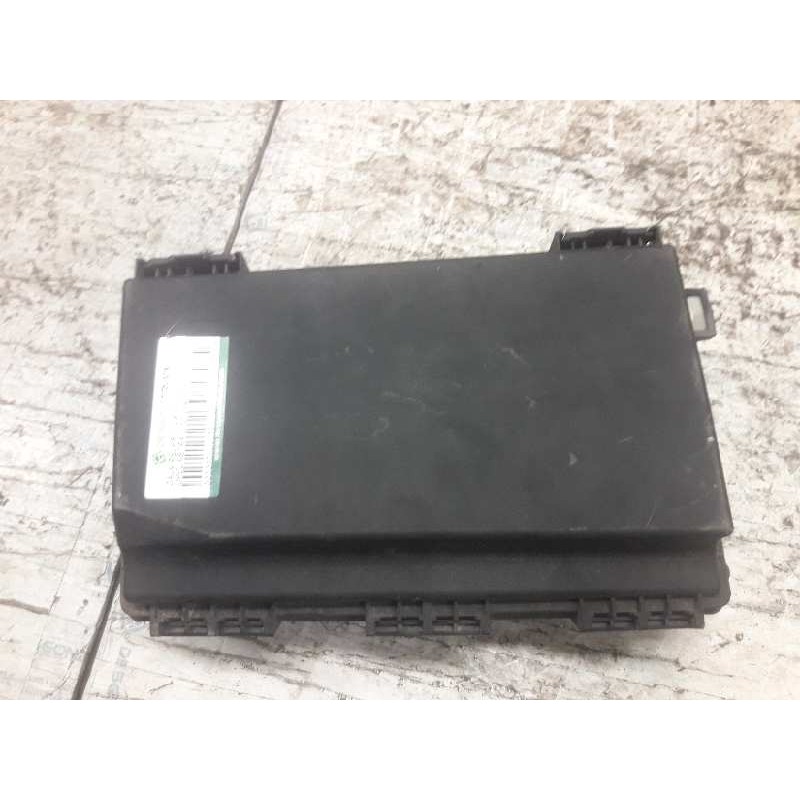 Recambio de caja reles / fusibles para opel astra gtc cosmo referencia OEM IAM  743381 - Gris 2