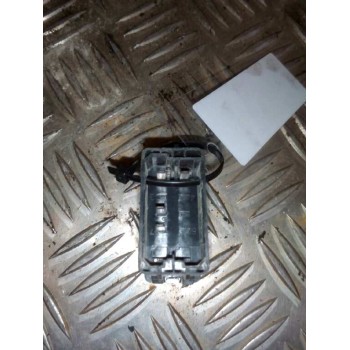 Recambio de interruptor para renault premium route 2006 fas 4x2 larga distancia referencia OEM IAM 5010589809  