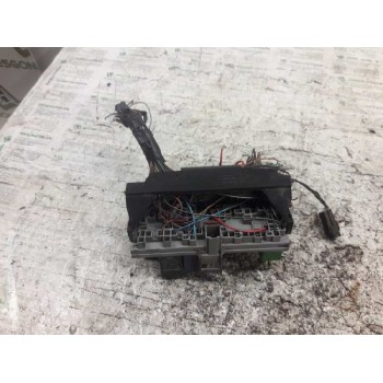 Recambio de caja reles / fusibles para opel corsa b eco referencia OEM IAM 008065444  