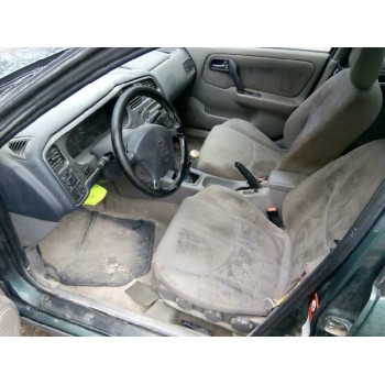 nissan primera berlina (p11) del año 1999
