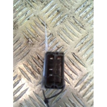 Recambio de interruptor para renault premium route 2006 fas 4x2 larga distancia referencia OEM IAM 5010589785  