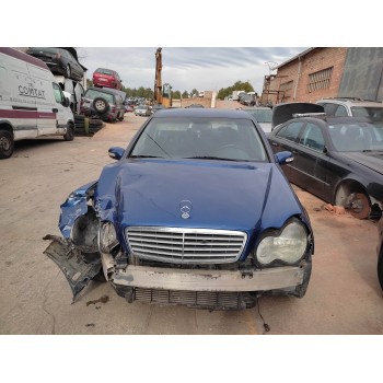 mercedes-benz clase c (w203) berlina del año 2002