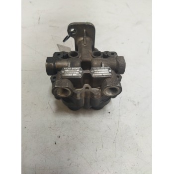 VALVULA AIRE AE4608 K013764 VALVULA CUADRUPLE