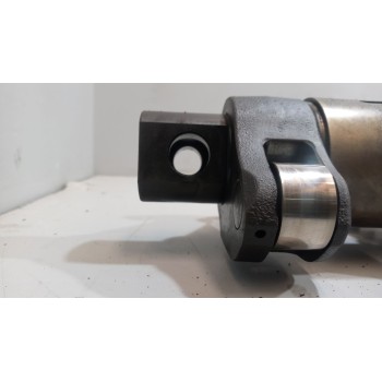 Recambio de eje balancines para renault serie t 10.8 diesel referencia OEM IAM 7421881494 7421539409 7421808975