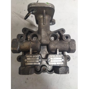 Recambio de valvula aire para iveco eurocargo 3.9 diesel referencia OEM IAM AE4608 K013764 VALVULA CUADRUPLE