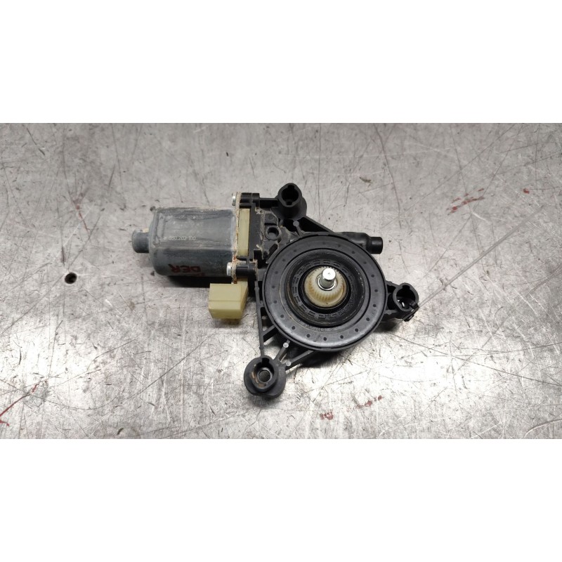 Recambio de motor elevalunas delantero derecho para seat leon (5f1) 1.4 tsi referencia OEM IAM 5Q0959802B  