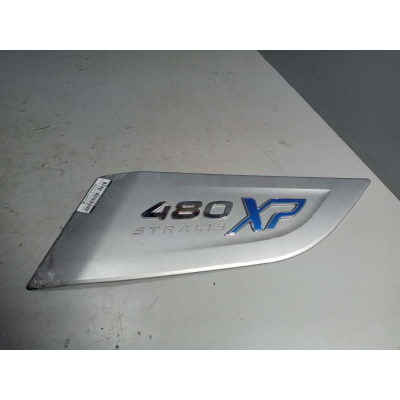 Recambio de moldura puerta delantera izquierda para iveco stralis (as) 11.1 diesel referencia OEM IAM 5802073669  