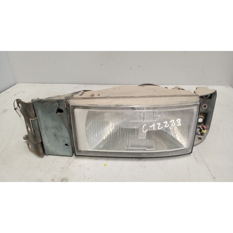 Recambio de faro izquierdo para iveco eurocargo referencia OEM IAM   